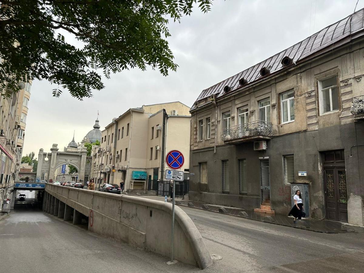 Apartment In The Center Of Tbilisi Zewnętrze zdjęcie